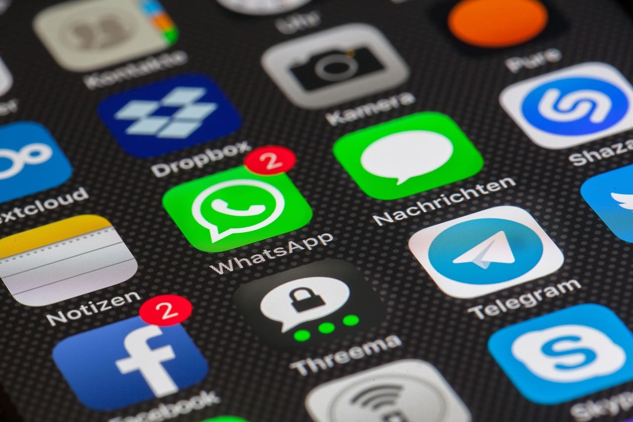 découvrez le social selling : techniques et conseils pour développer vos ventes grâce aux réseaux sociaux, fidéliser vos clients et booster votre présence en ligne.